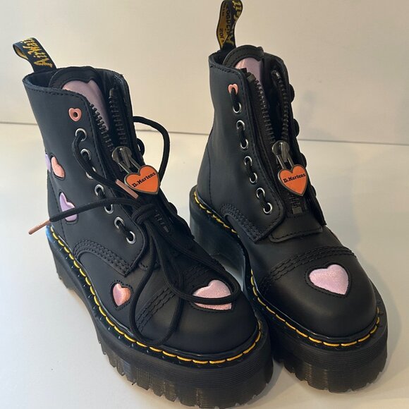 Dr. Martens Sinclair Leather Heart Platform Boots NWOB - Picture 3 of 8